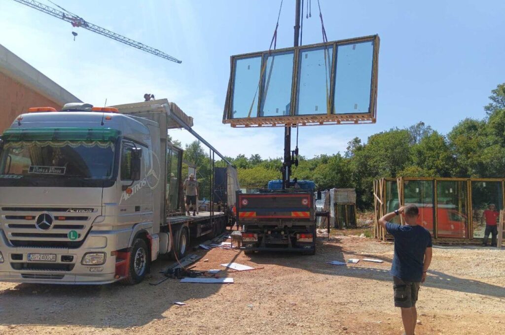Prozor na dizalici